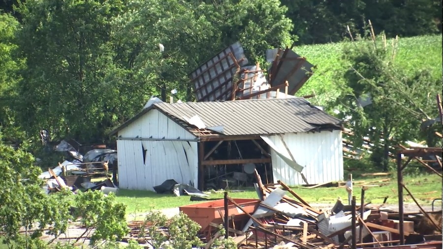 Sweetwater residents supporting each other after tornado in Loudon County