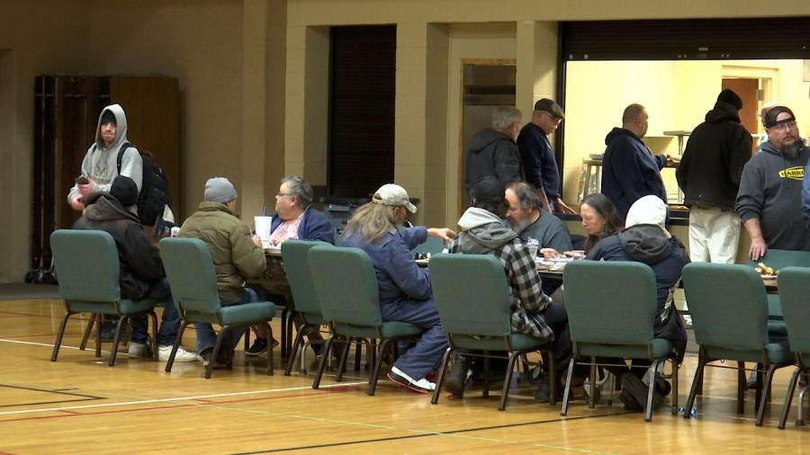 ‘Blount County has a big heart': Warming center serving food and fellowship