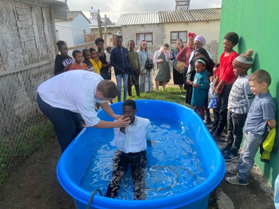 Maryville pastor reunites with family after abduction, shootout in South Africa