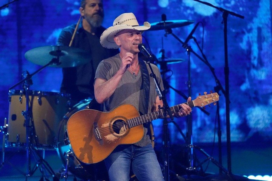 Knoxville's Kenny Chesney to be inducted into Country Music Hall of Fame