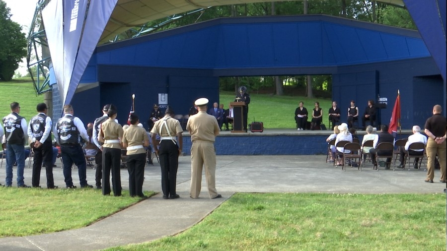 ‘A stronger city for them' Oak Ridge Police Department hosts memorial ceremony