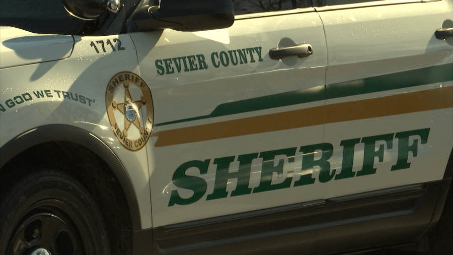 Knoxville man arrested, charged in Sevier County car burglaries