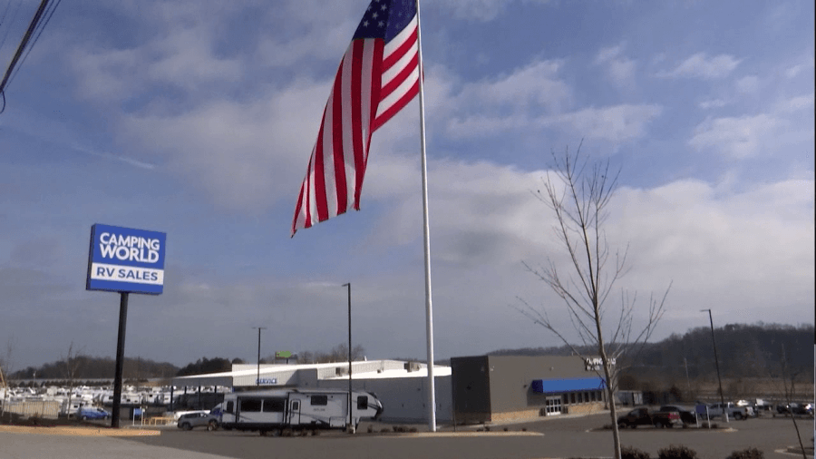 City of Sevierville files lawsuit over Camping World's 130-foot-tall flagpole