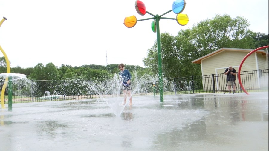 New splash pad opens at French Memorial Park in South Knoxville