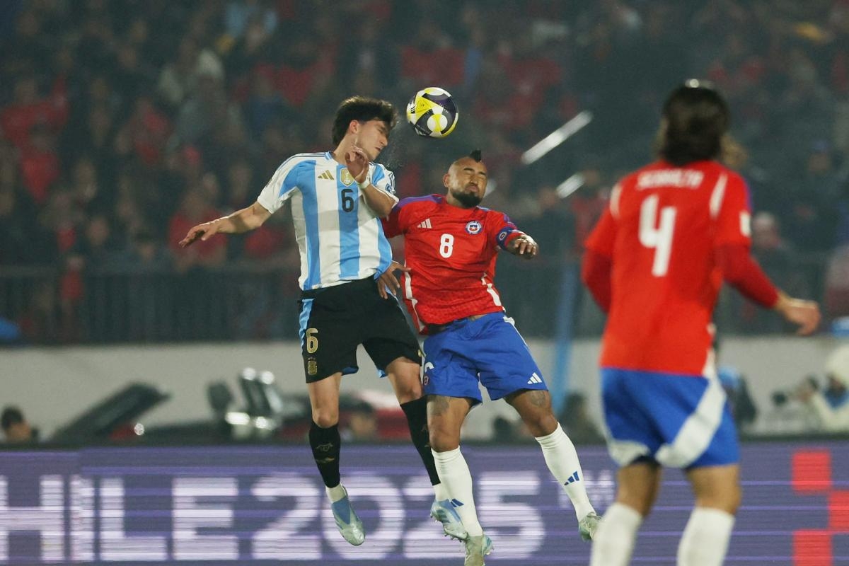 Sierralta sees red as Chile's World Cup hopes end