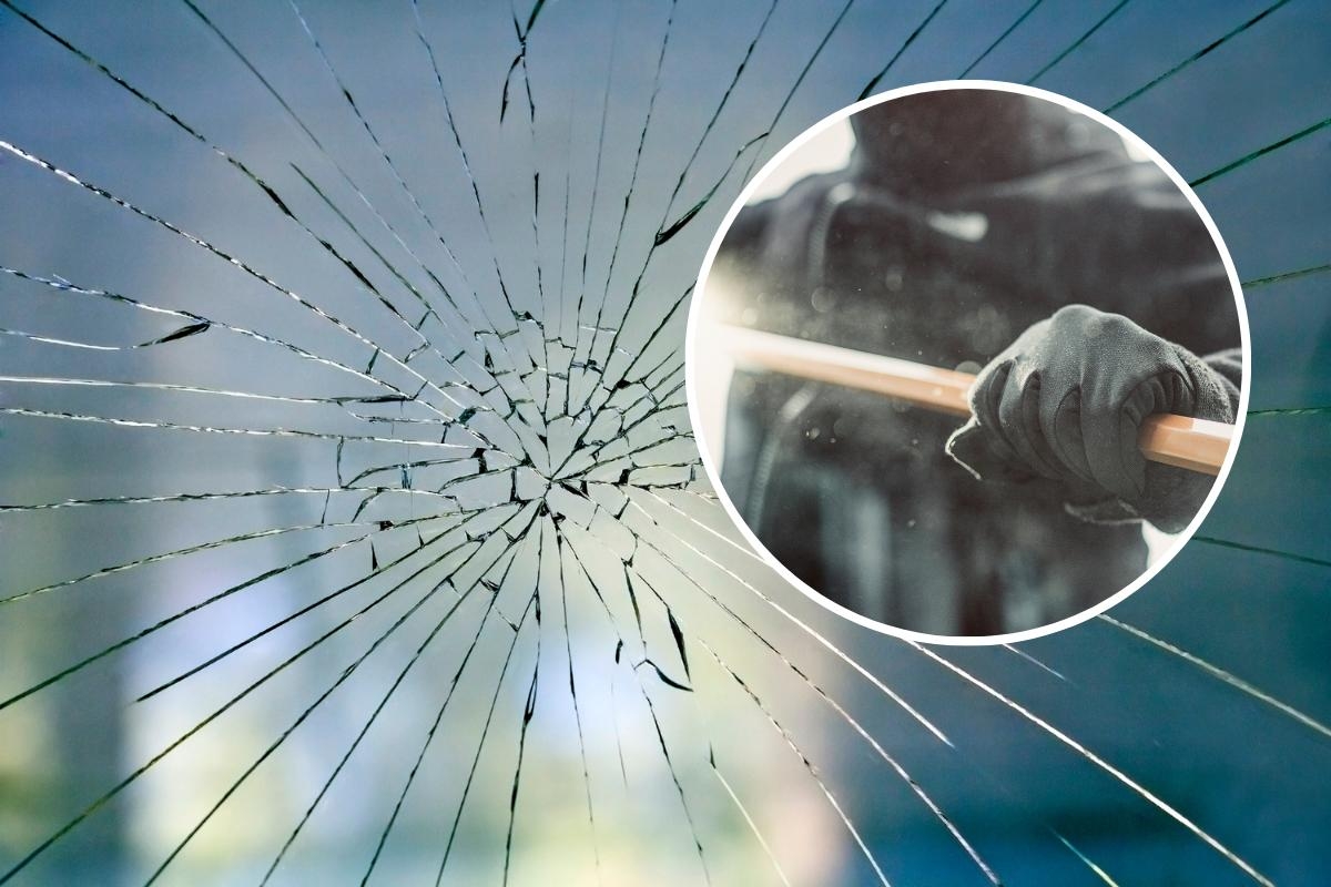 Burglars smash through glass door and take jewellery
