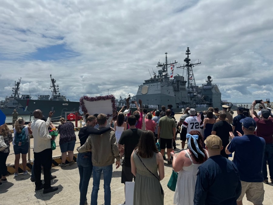 USS Gettysburg returns to Naval Station Norfolk after 8-month deployment