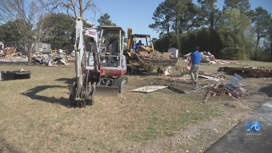 Community rallies together for tornado clean-up in Perquimans County