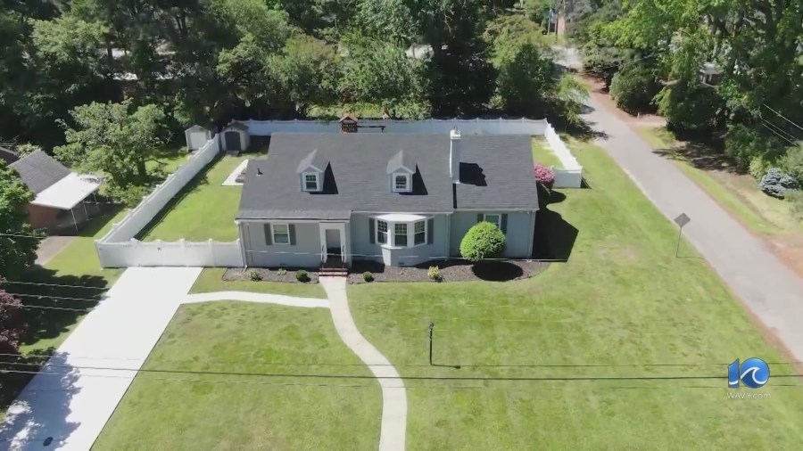 Portsmouth neighbors' frustration builds, waiting for answers surrounding group home in residential neighborhood