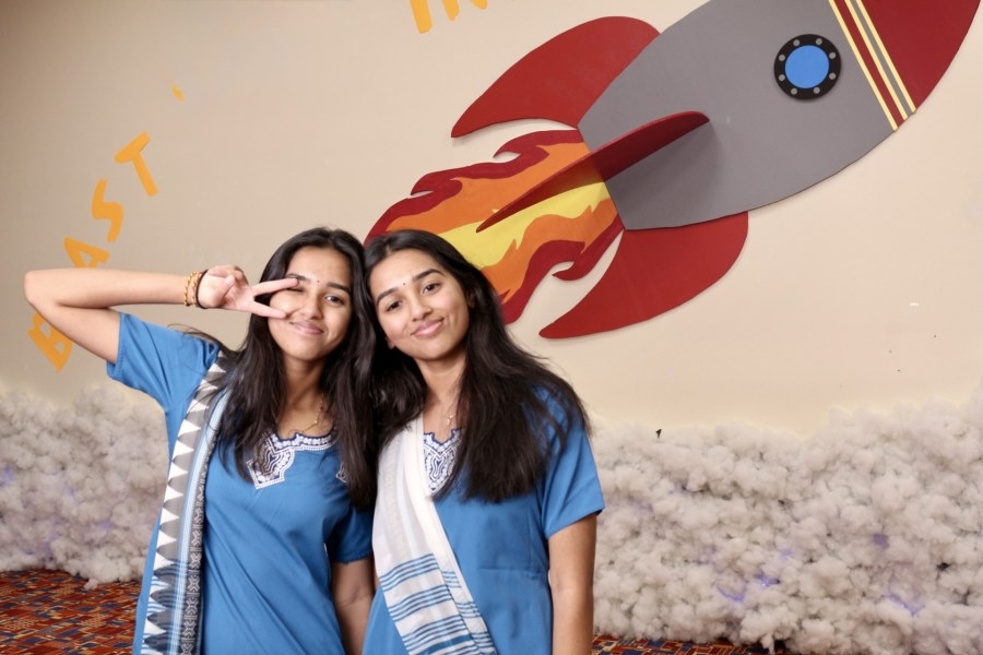 Identical twins are co-valedictorians in Hampton