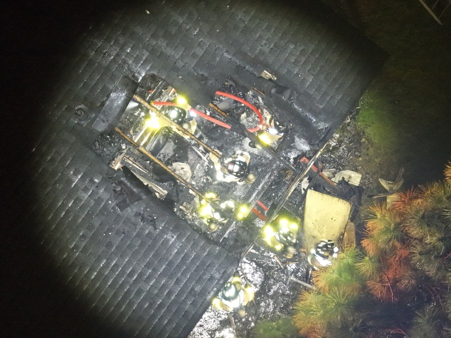 Eight residents displaced in Virginia Beach apartment fire