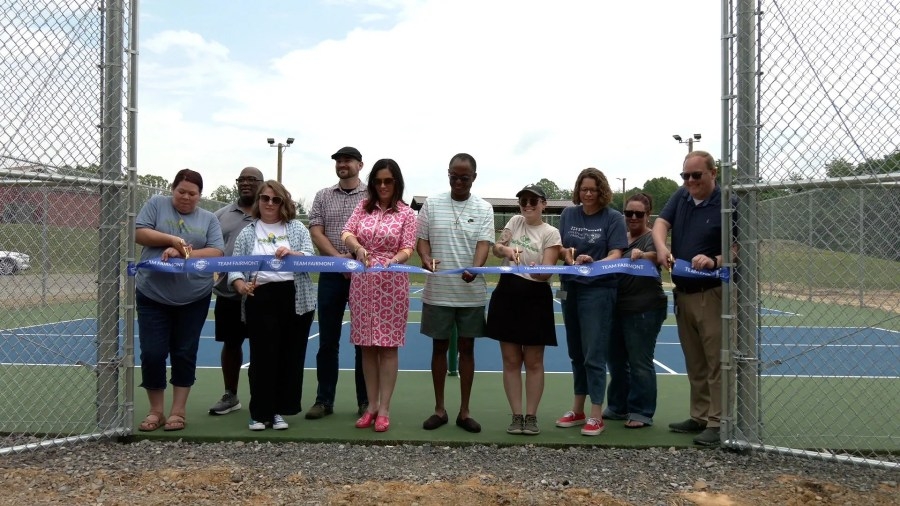 Fairmont cuts the ribbon on new pickleball courts