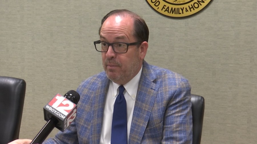 Bridgeport mayor plans legal response to former city manager