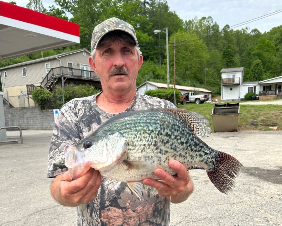 West Virginia fisherman breaks state record for black crappie