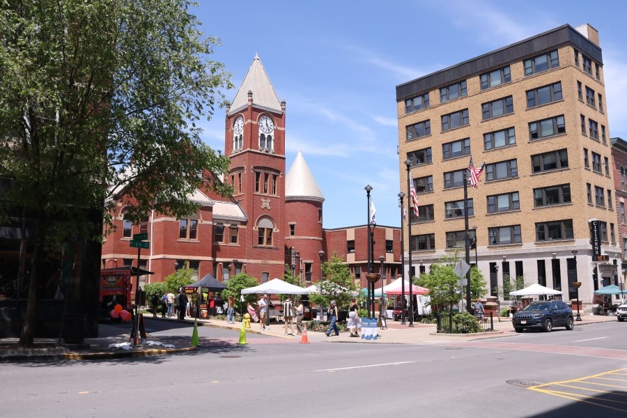 Morgantown ‘Arts Walk' dates and times for 2025