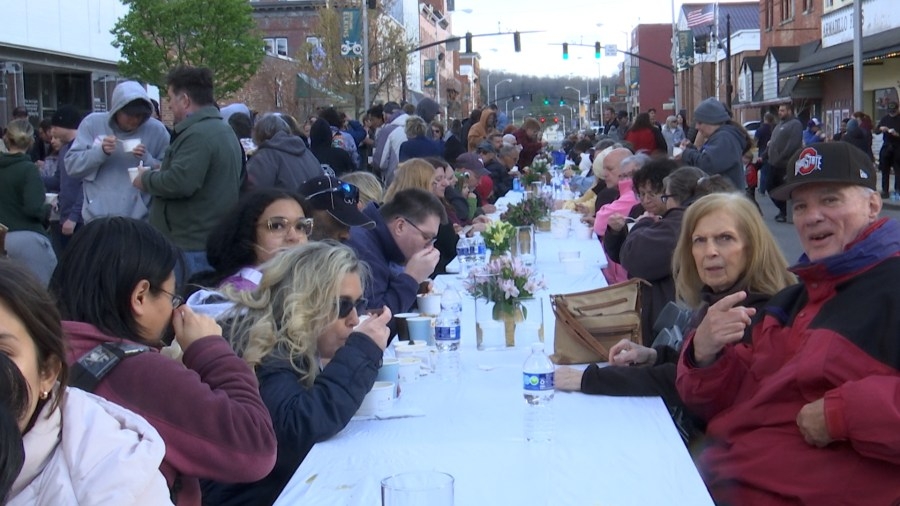 Community Table event brings Elkins community members together to break bread