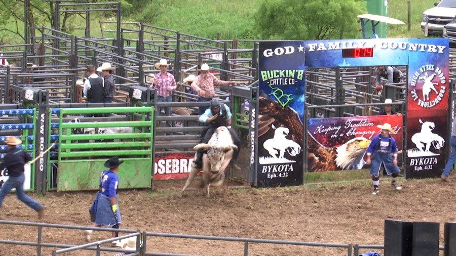 Spiker Farms Bull Ride showcases national riders in Jane Lew