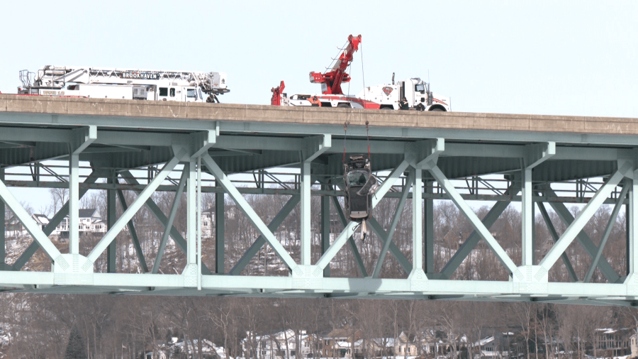 Tractor trailer may have been involved in fatal accident that put vehicle in Cheat Lake, sheriff's office says