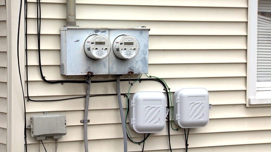 Scammers threatening to shut off people's electricity