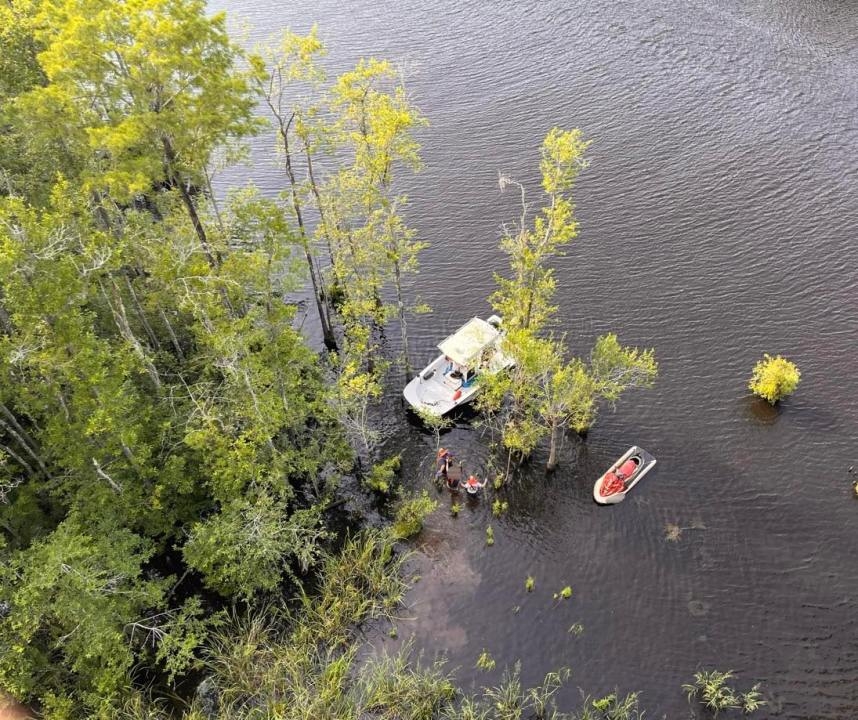 Horry County authorities rescue watercraft operator stuck in mud near Intracoastal Waterway