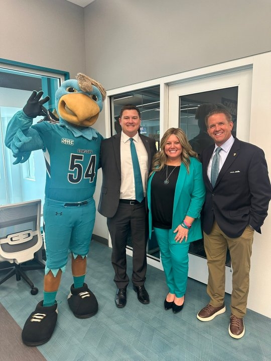 ‘Courageous:' Beloved Coastal Carolina faculty member dies after nearly three-year battle with colon cancer