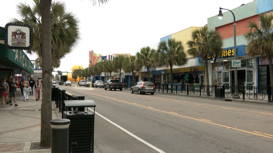 Some Ocean Boulevard businesses closing earlier on weekends after deadly officer-involved shooting