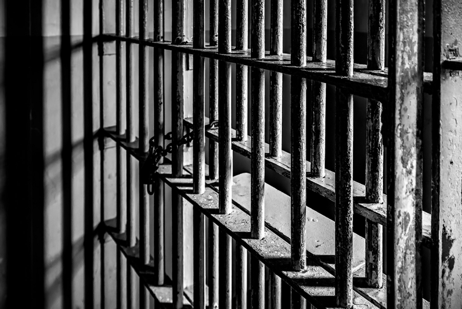 2 jailed in Marlboro County after deputies' search turns up drugs, gun