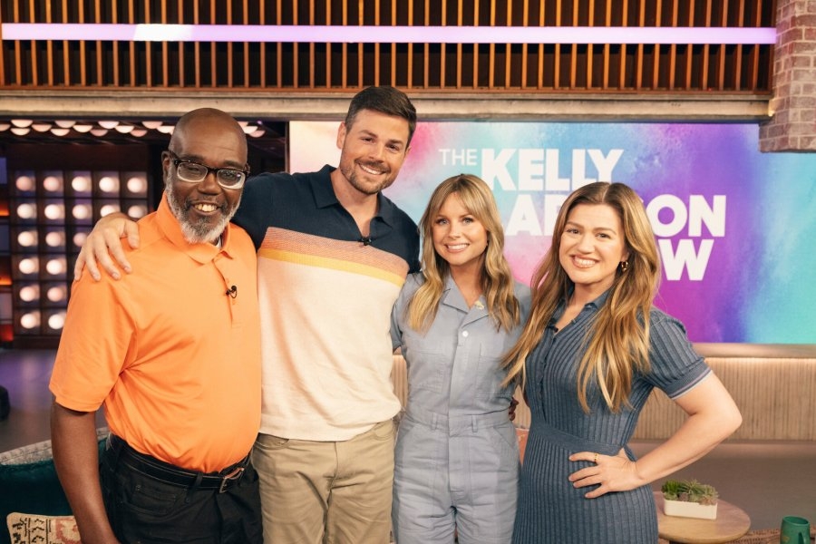 Charleston couple who renovated community laundromat surprised on ‘The Kelly Clarkson Show' with big donation