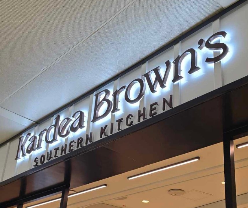 Food Network star launches first restaurant at Charleston International Airport