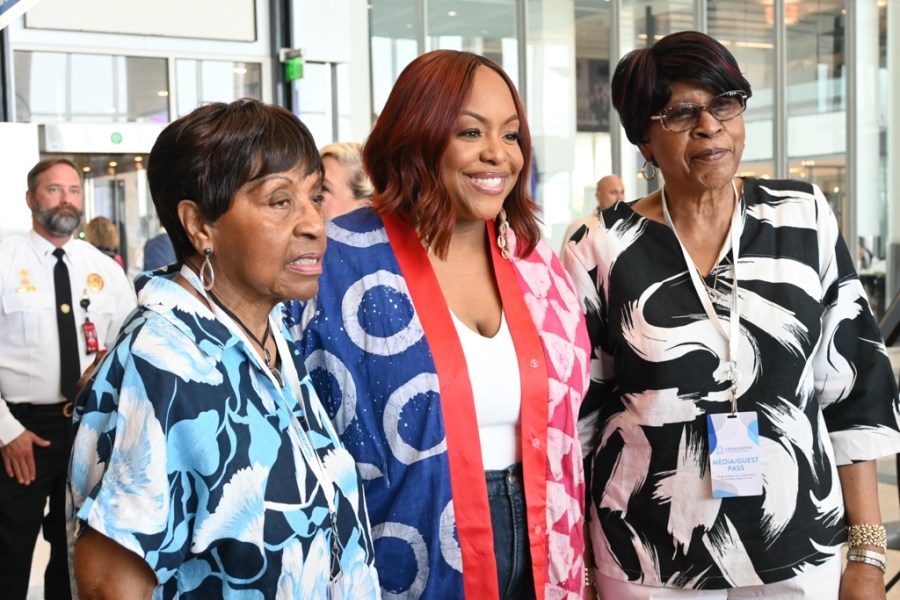 Celebrity chef Kardea Brown has grand-opening celebration for first restaurant