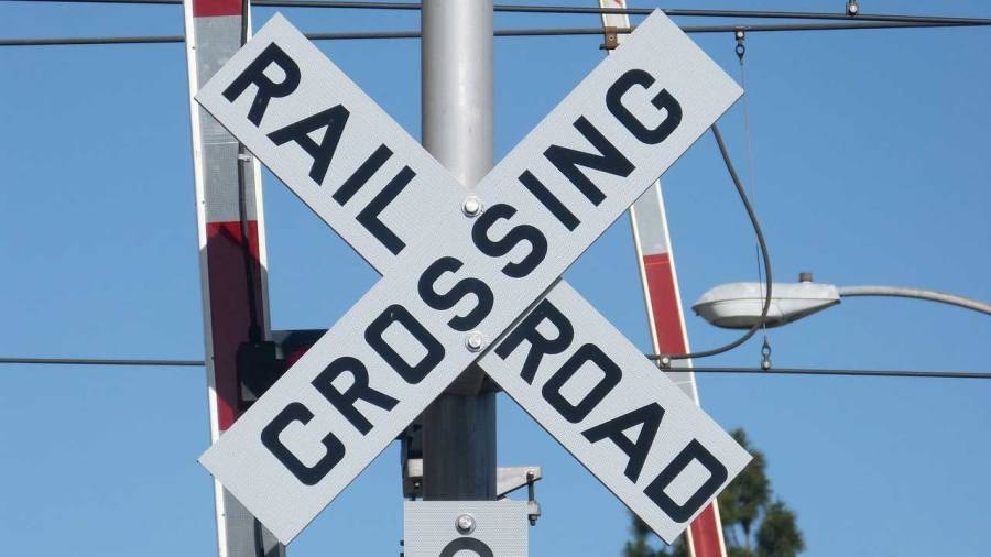 Deputies investigating deadly train vs pedestrian collision in Ravenel