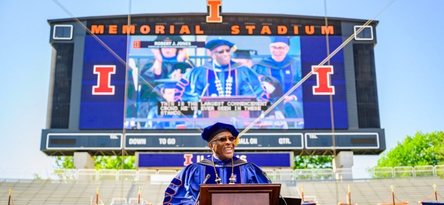 U of I announces outgoing Chancellor Jones as commencement speaker