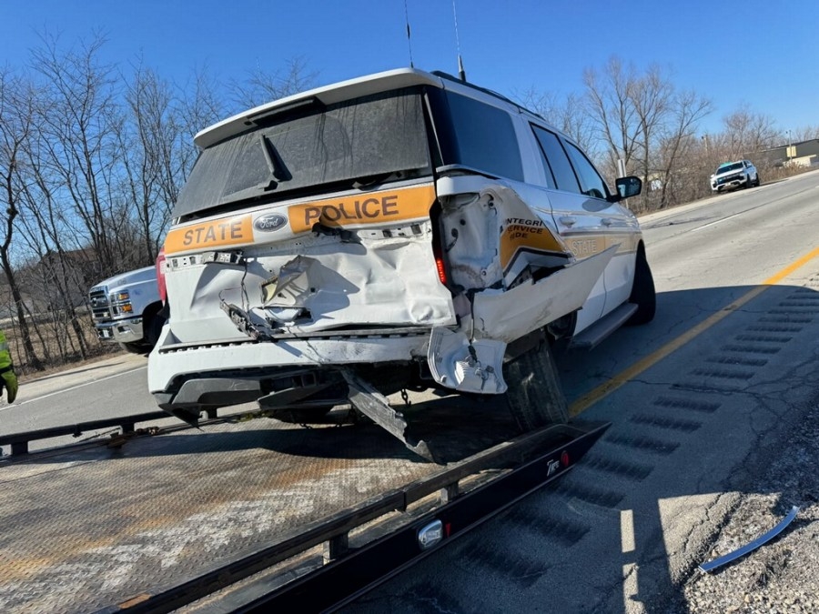Mahomet man, IL State Trooper hurt after vehicle hits squad car