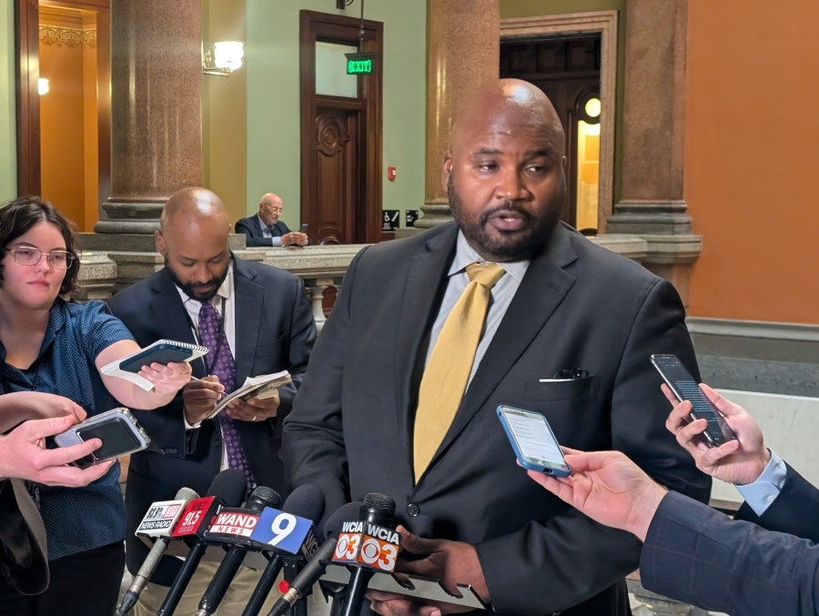 Lawmakers unveil $55.2 billion state budget as deadline looms