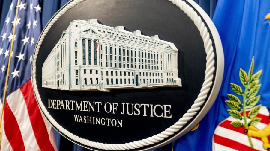 DOJ gets involved in lawsuit over new Illinois law