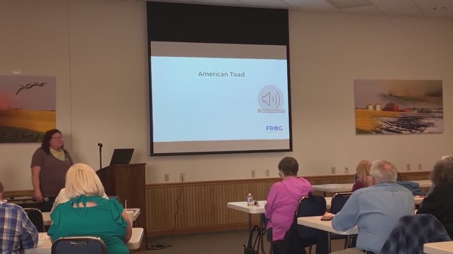 Champaign volunteers leap into action with FrogWatch training