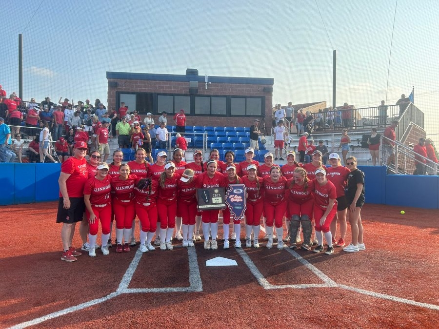 Glenwood softball advances to state semifinals