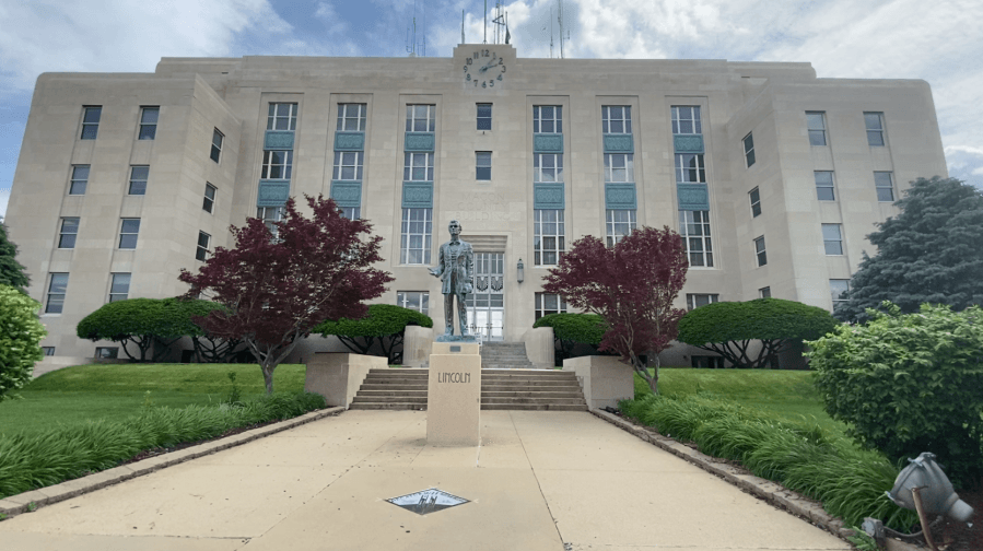 Machete-, shotgun-wielding man shot by officers in Macon arraigned