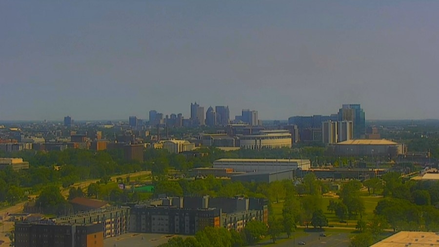 Mostly clear skies continue as smokey skies pick up