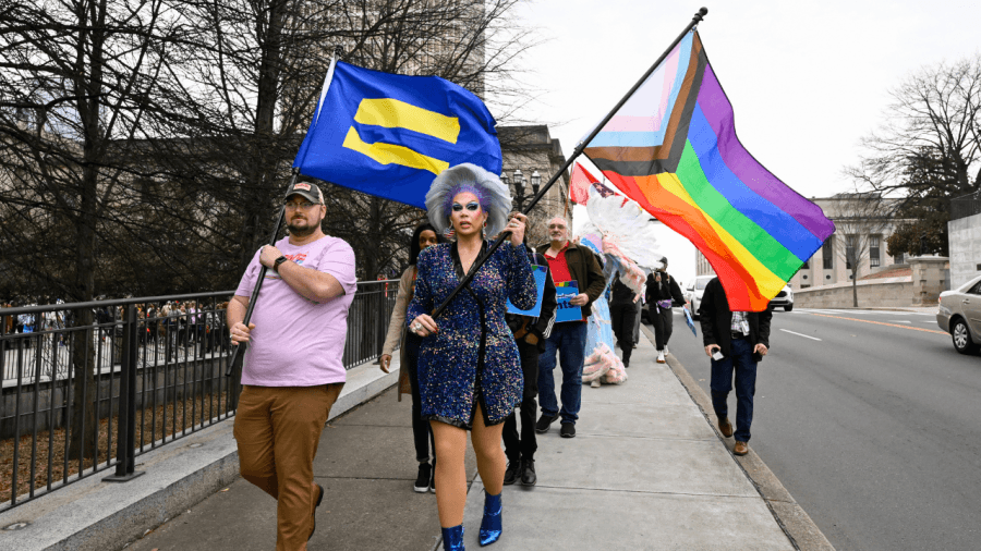 Ohio lawmakers push for stricter rules on ‘obscene' drag queens, indecent exposure
