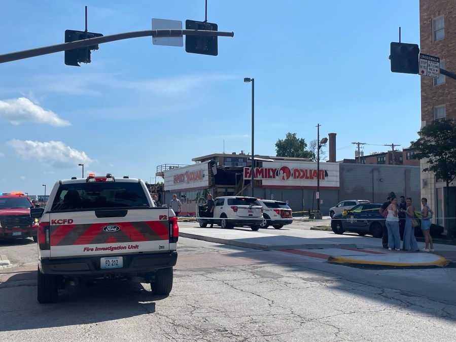 1 dead, 3 injured after roof collapses at Family Dollar in Kansas City: KCFD