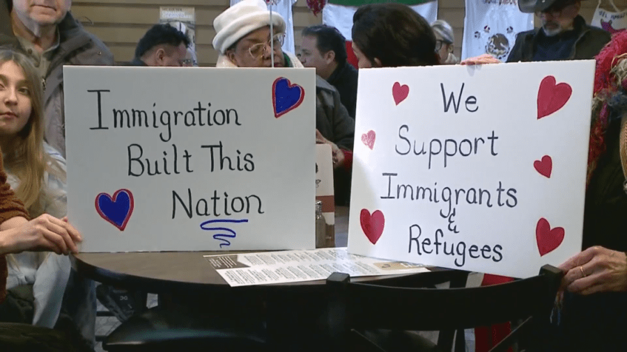 Community stands in support of local Mexican restaurant after employees detained