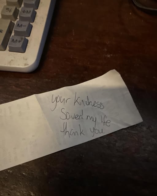 ‘Keep being kind': Kansas City bartender's act of kindness saves woman's life