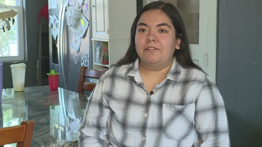 Police warn of used car scam as single mother reacts to theft