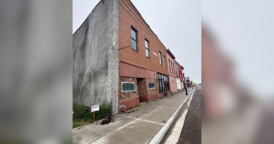 Building near downtown Sedalia ‘in state of collapse,' city says