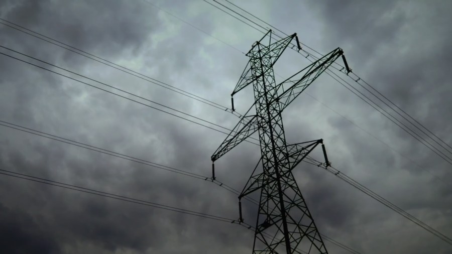 Thousands without power as severe storms move across Kansas City area
