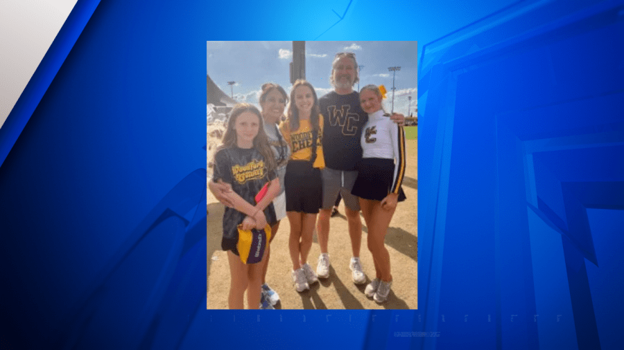 Woodford County cheerleader's mother experiences full circle moment after daughter wins national championship