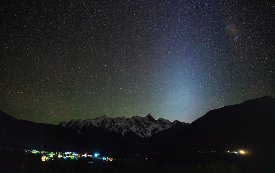 ‘Ghostly pyramid of light': Could ancient universal dust illuminate Kentucky skies?