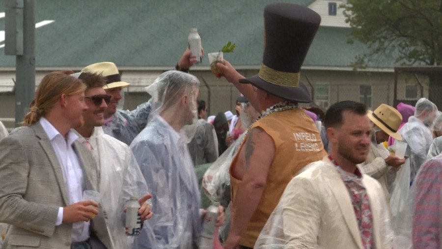 Infielders embrace weather conditions at 151st Kentucky Derby