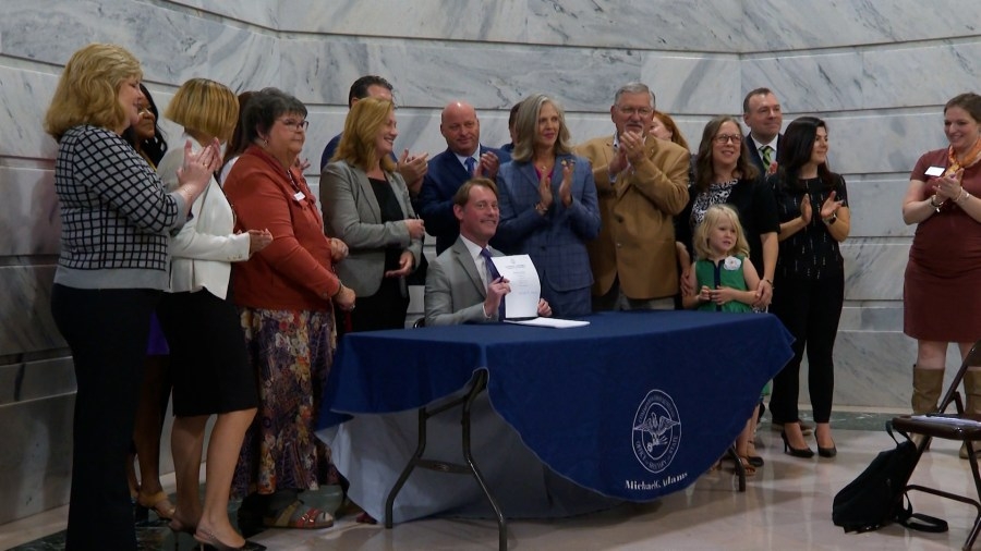 Senate bill hopes to provide resources for new, expecting Kentucky mothers